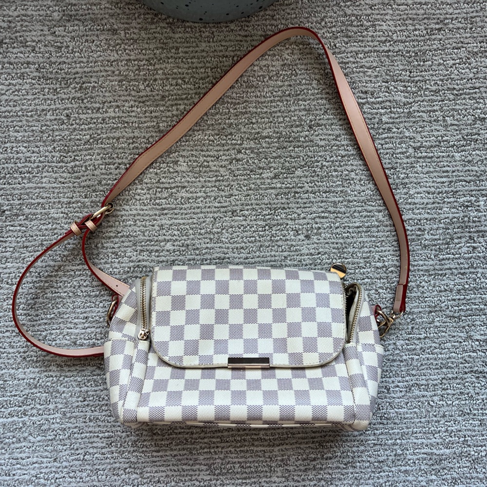 White and Gray Checkered Crossbody Fashion Bag
